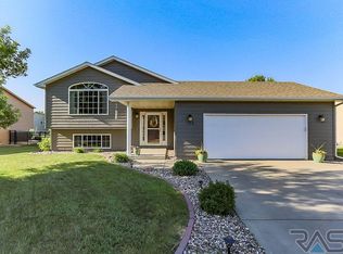 108 W Greenwood St, Brandon, SD 57005