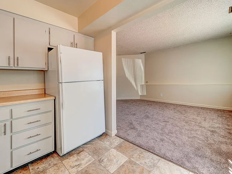 1455 Manitou Blvd — Photo 10