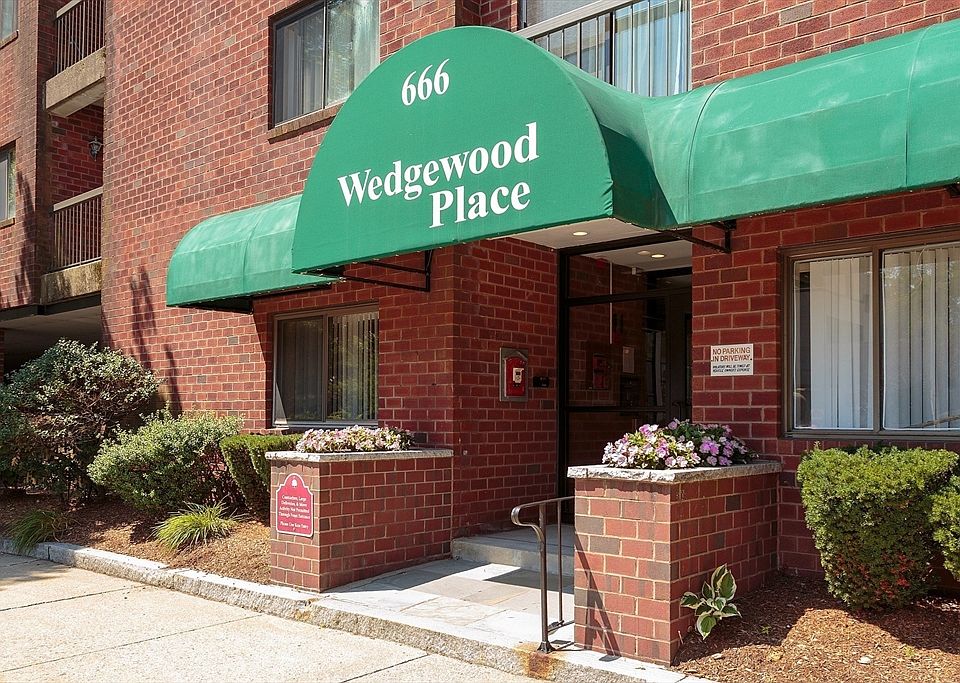 1st image of 666 Main St APT 207