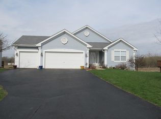 4019 Boone Creek Cir, McHenry, IL 60050