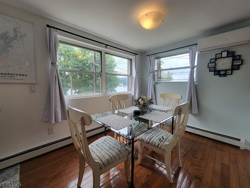 1 bed, 1.0 bath, $2,200 — Photo 3