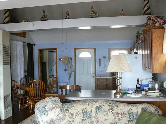 3rd image of 7760 S Tulip Ln