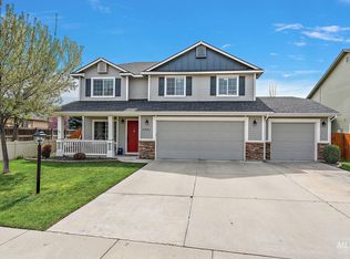 2801 W Lost Rapids Dr, Meridian, ID 83642