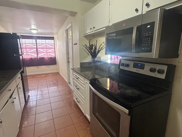 4717 Town N Country Blvd — Photo 11
