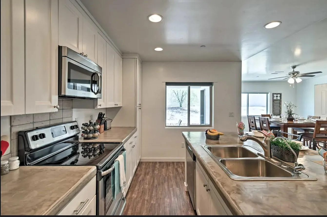 2 bed, 1600 sqft, $2,400 — Photo 2