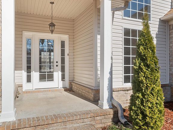 2nd image of 378 Rosiland Way