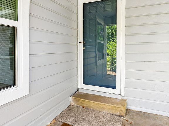 5th image of 735 Clingman St