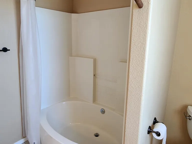 1017 Home Ct — Photo 12