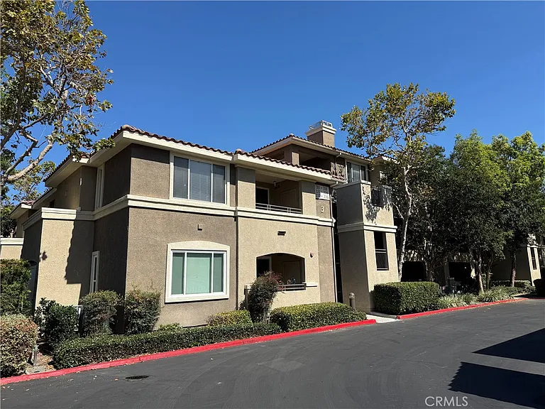 22681 Oakgrove — Photo 11