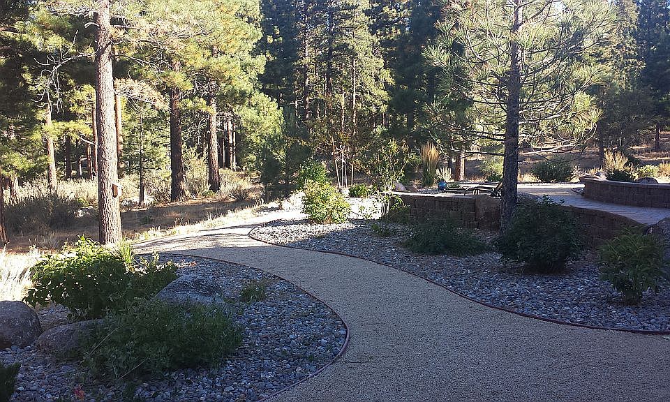 2nd image of 257 E Jeffrey Pine Rd