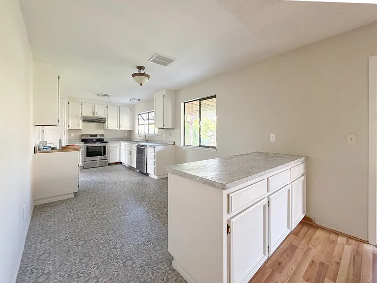118 Meadowlark Way — Photo 10