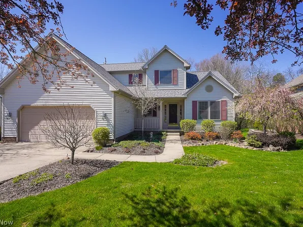 749 Ravenhill Rd, Northfield, OH 44067