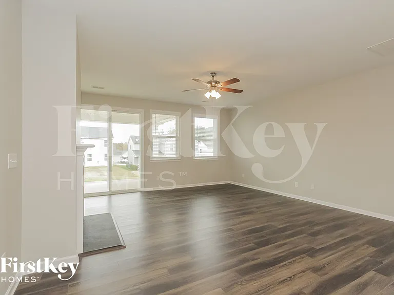 7724 Meridale Forest Dr — Photo 4