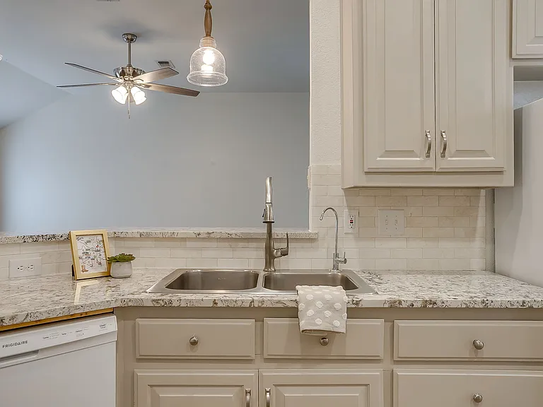 3212 Riverwood Dr — Photo 17