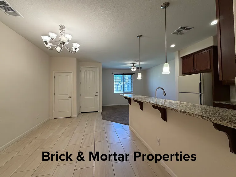 961 Villa St — Photo 5