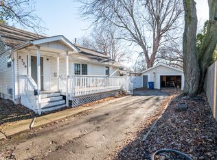 2736 Arnold Rd, Des Moines, IA 50310