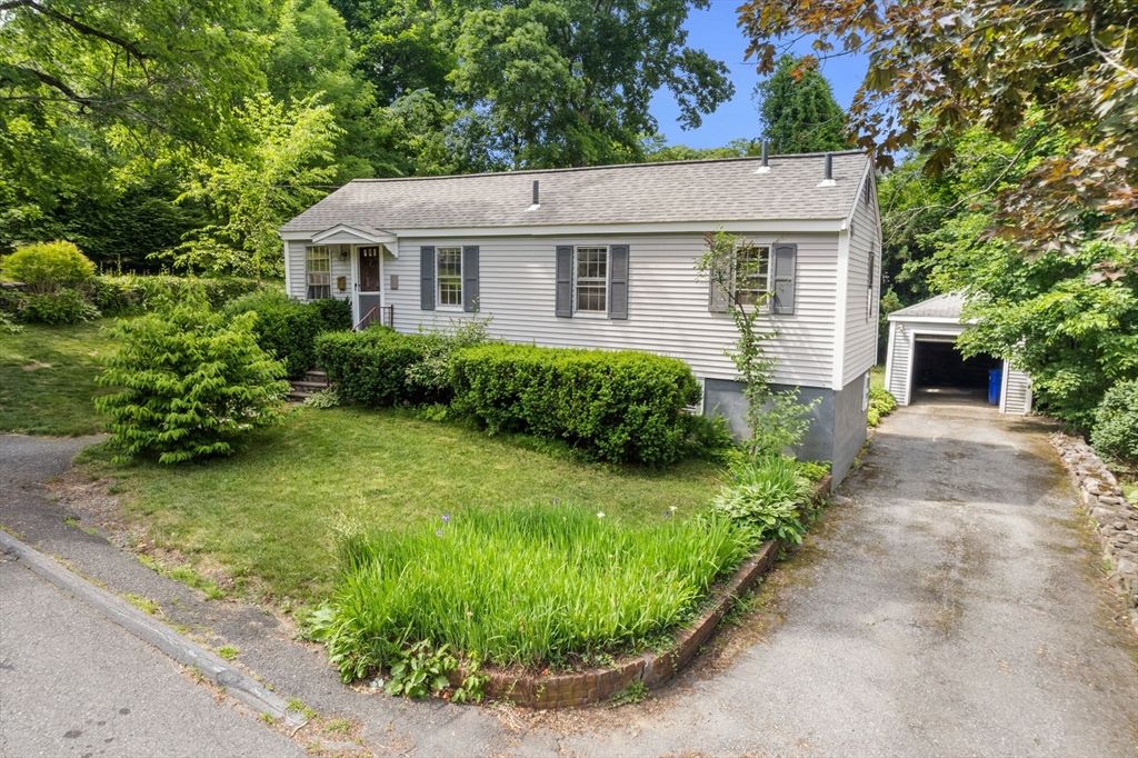 40 Fairfield St, Maynard, MA