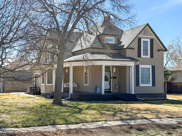 623 S 1st St, Stockton, KS 67669