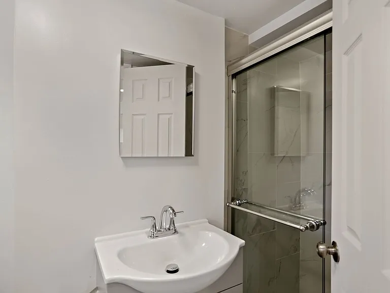 4312 10th St NE — Photo 28