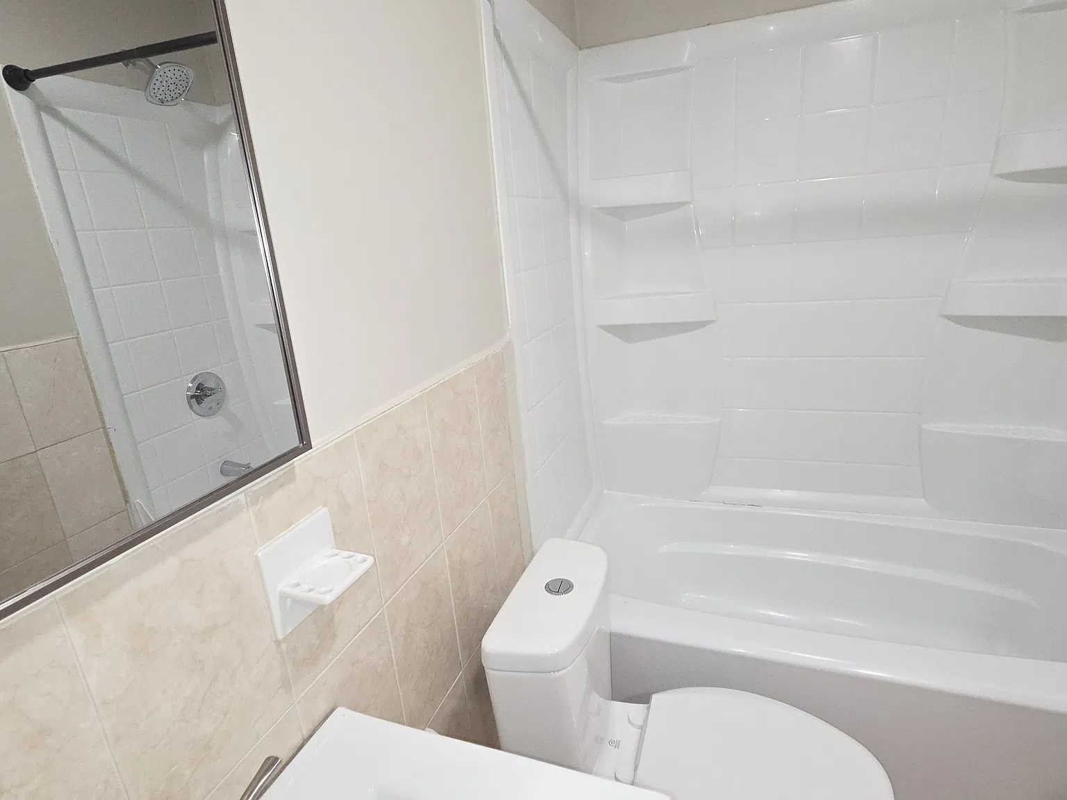 2 bed, 900 sqft, $1,650 — Photo 3