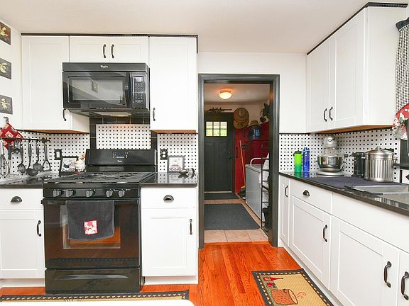 4th image of 100 Bournedale Road