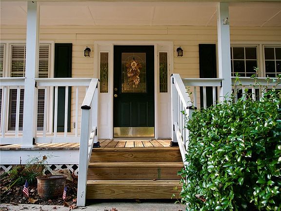 3rd image of 4277 Green Valley Dr