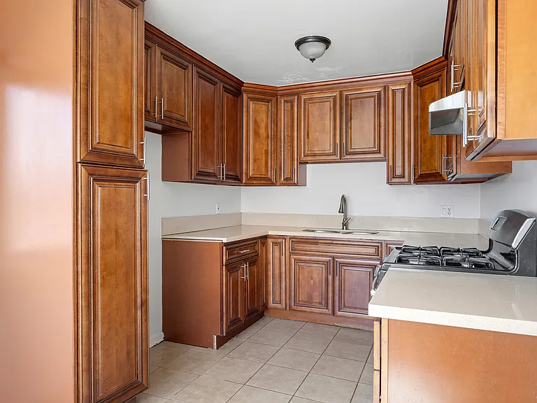 6915 Coldwater Canyon Ave #8 — Photo 9