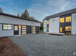 727 N 128th St, Seattle, WA 98117