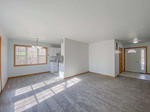 3rd image of 4261 Oak Tree Dr