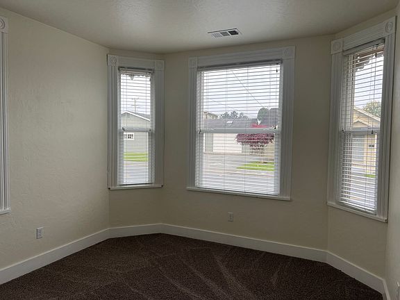 4th image of 1417 West Ave