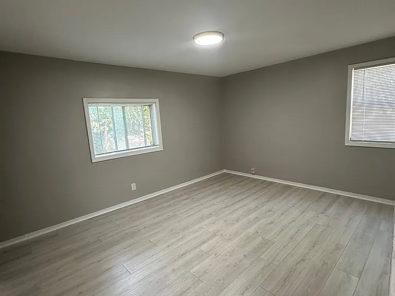 33119 Alberta Ct — Photo 13