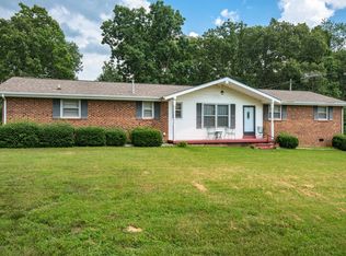 215 Black Rd, Dickson, TN 37055