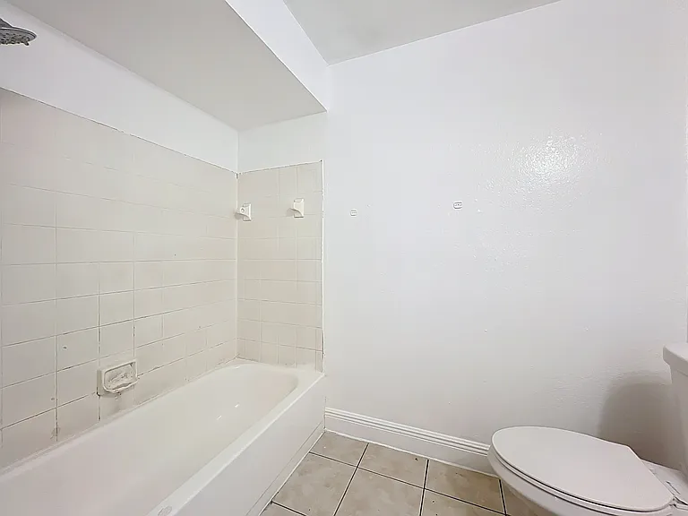 1932 Lake Atriums Cir #83 — Photo 9