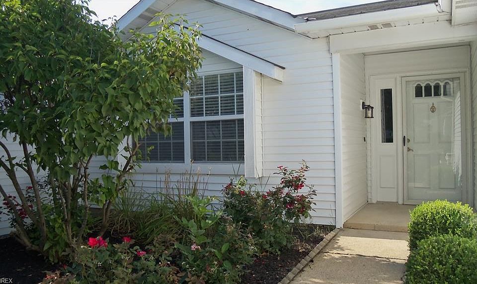 1st image of 9775 Willow Ln #5