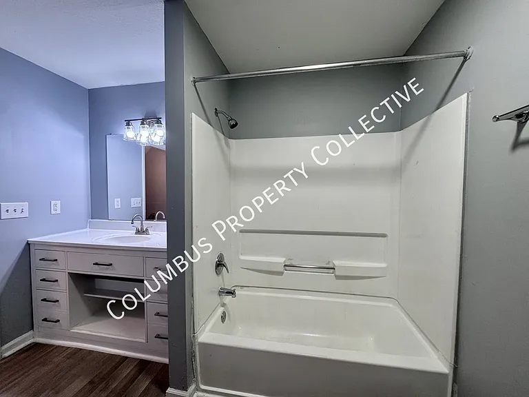 3287 E Mound St — Photo 9