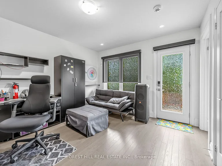 2996 Weston Rd — Photo 41