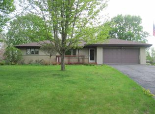 2741 Teton Dr, Rockford, IL 61109
