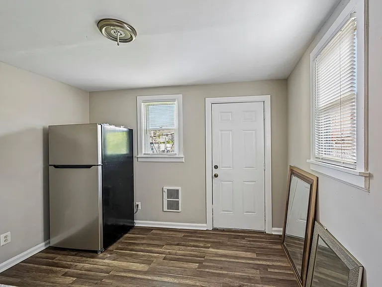 4133 Brown St #1 — Photo 17