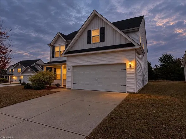 215 Kendall Dr, Winston Salem, NC 27107