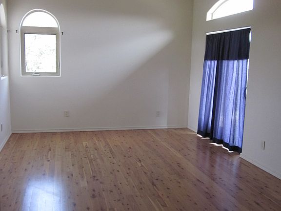 4th image of 402 County Road 1500
