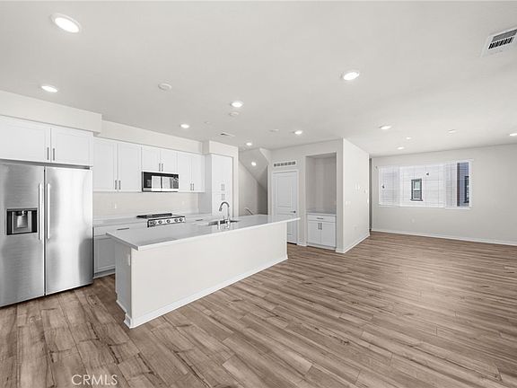 3rd image of 9542 Hannah Way