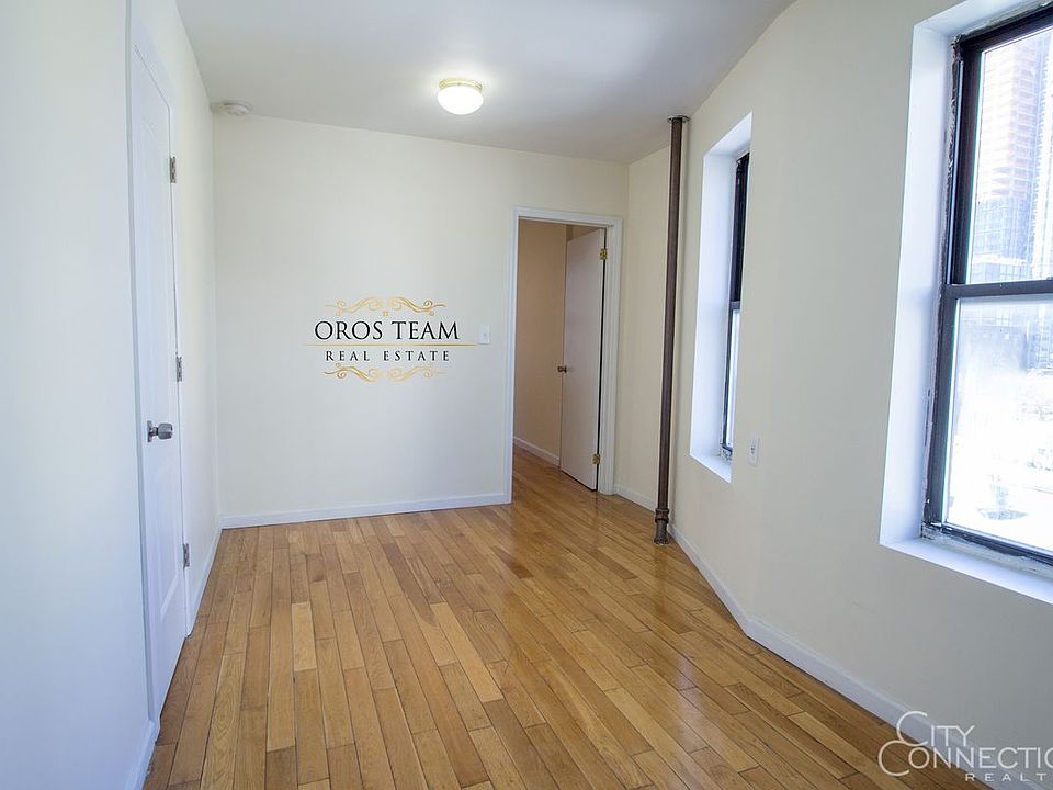 2nd image of 454 W 36th St APT 5RW
