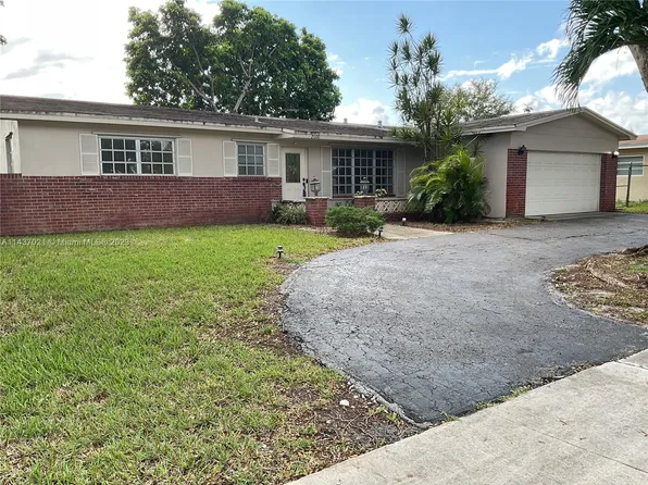 2000 NW 106th Ave, Pembroke Pines, FL 33026