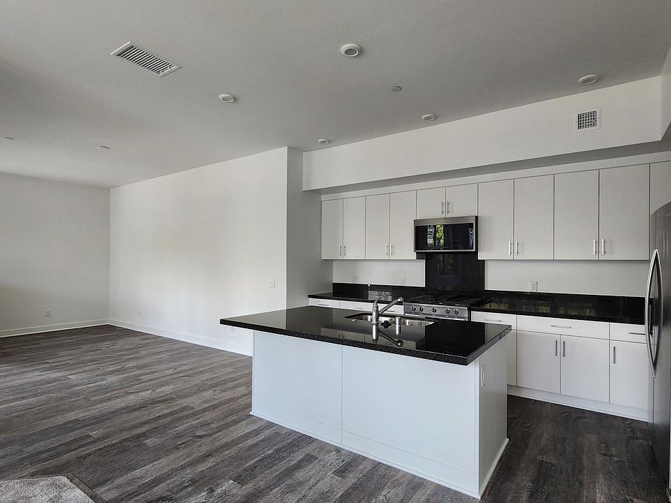 1st image of 1502 S Urbana St #1502
