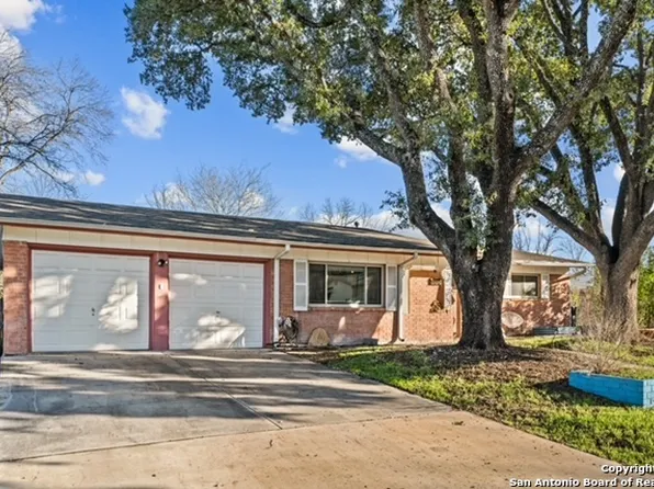 11110 RENDEZVOUS DR, San Antonio, TX 78216