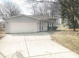 2237 W Road Dr, Springfield, IL 62711