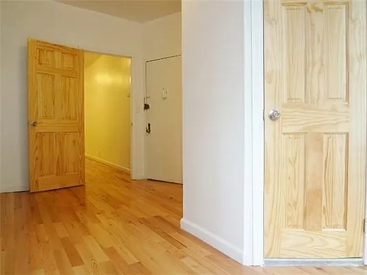 Rented by I & I New York | media 10