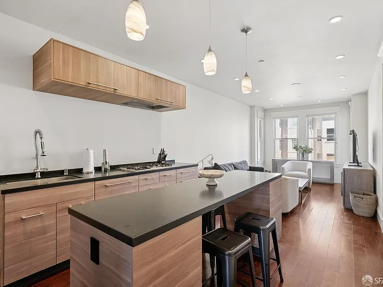 527 Greenwich St #A — Photo 15