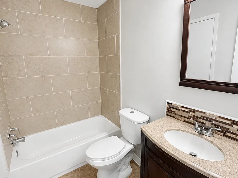 4201 Martha Ln — Photo 11