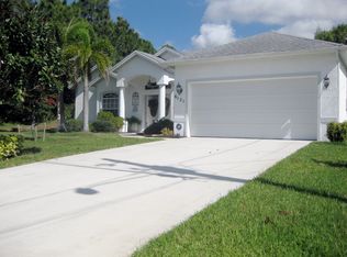 6121 NW East Deville Cir, Port Saint Lucie, FL 34986